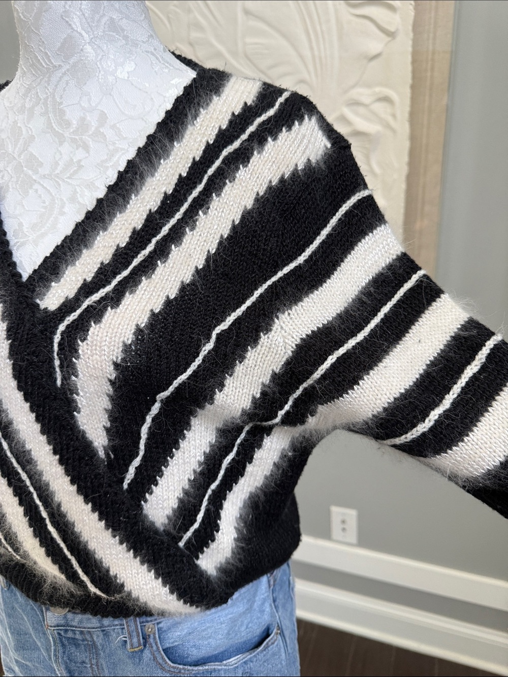 VTG 80s 90s Sostanza Angora Blend Faux Wrap Zebra Stripe Knit Sweater L - Picture 6 of 11